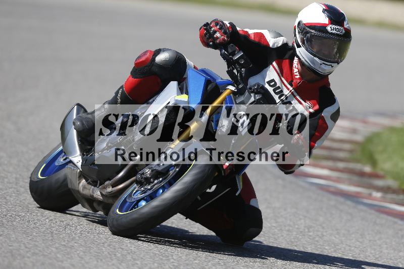 /12 30.04.2025 Speer Racing ADR/Gruppe gruen/911